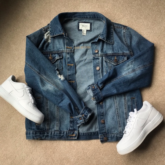 Forever 21 Jackets & Blazers - Forever 21 Distressed Denim Jacket
